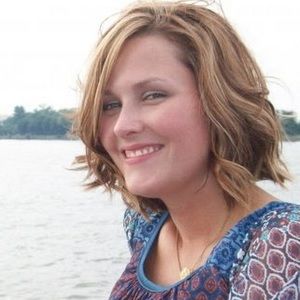 Meet your Posher, Caitlin